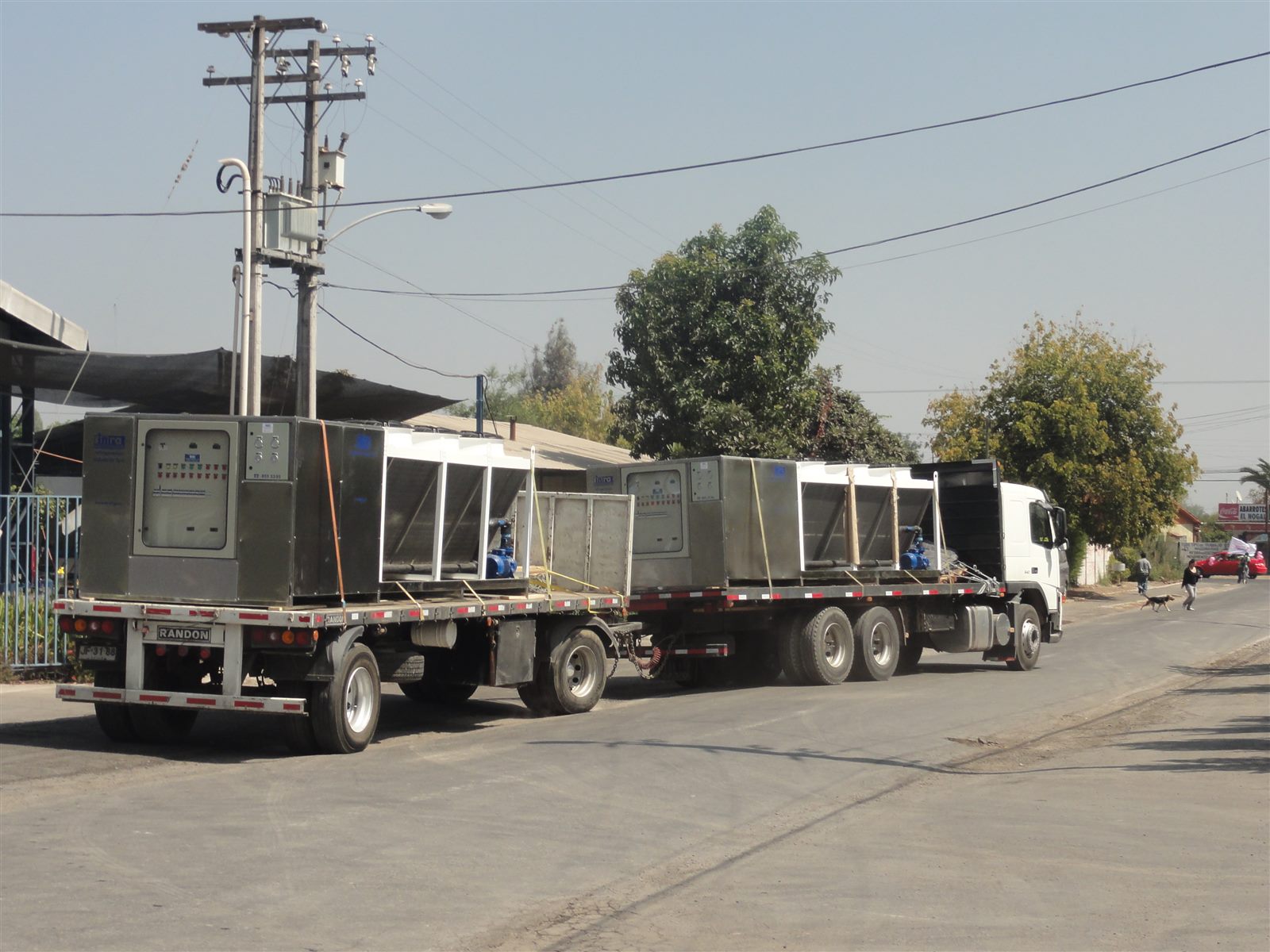 Chillers INRA en camión rumbo a ORICA, Antofagasta